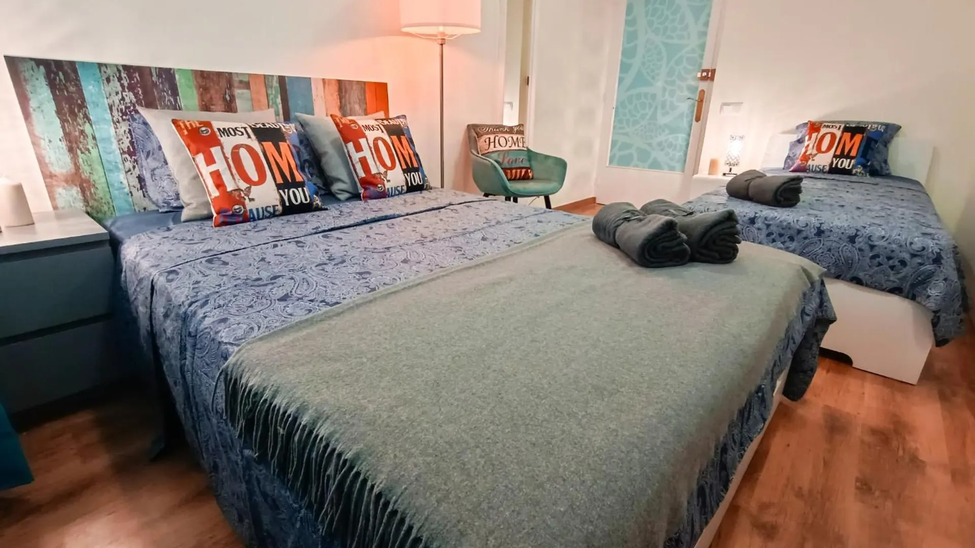 Ostello Oasis Rooms Barcelona - Dreta De L'Eixample