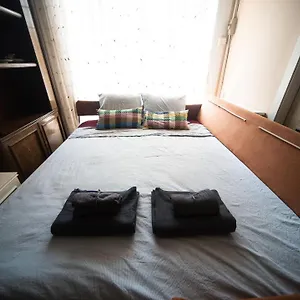 Hostal Traditional In Eixample, Barcelona