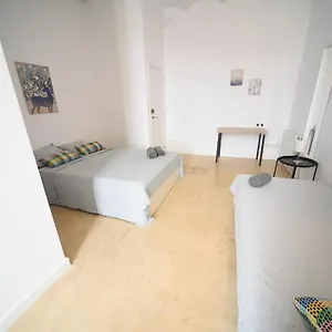 Hostal Close To Sagrada Familia, Barcelona